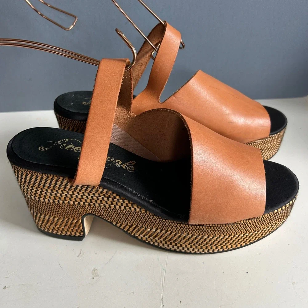 Free People Y2K Platform Sandals Size 38 Retro Boho Tan Leather Block Heel Spain